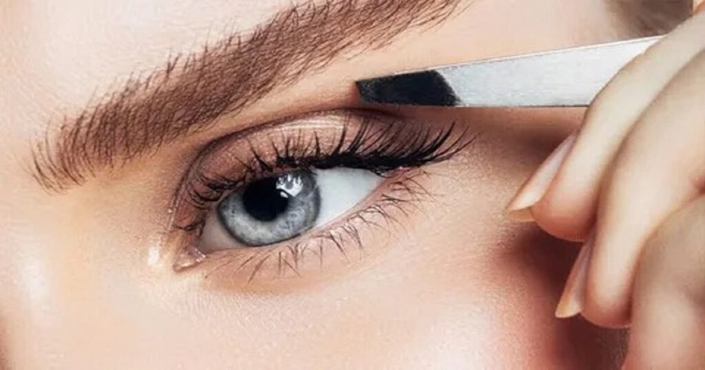 Eyelashes Tweezers in UK