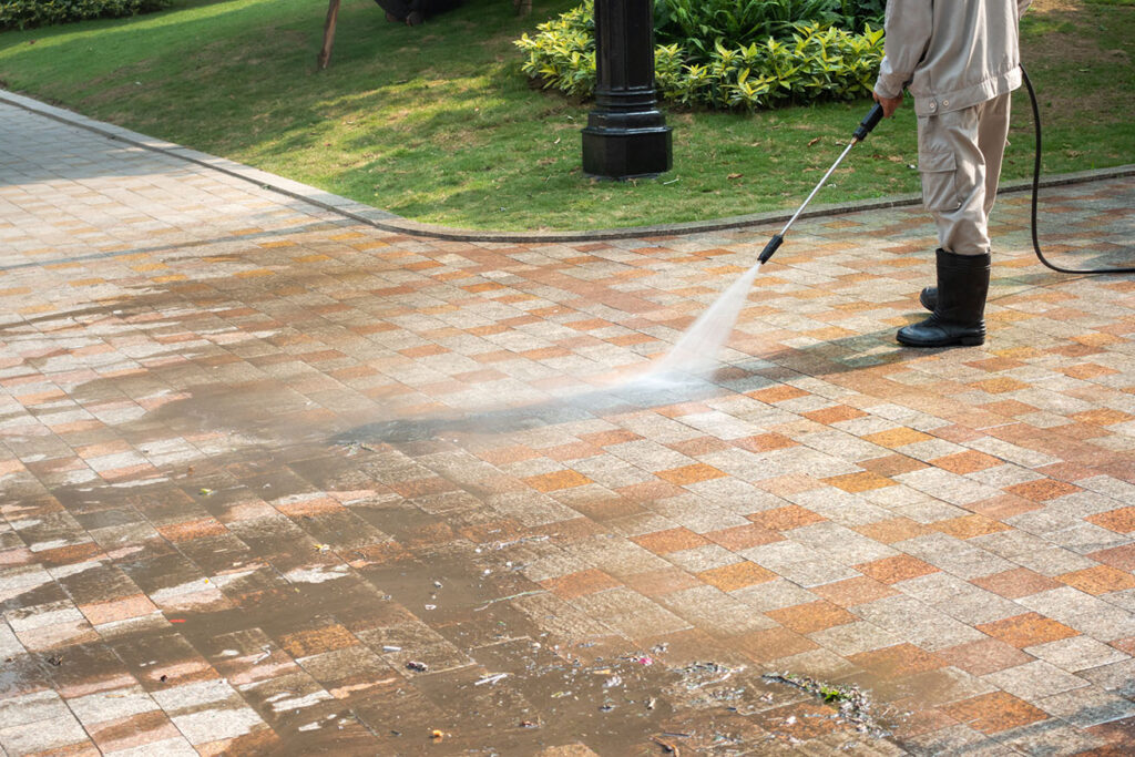 Pressure Washing Sidewalks Orlando