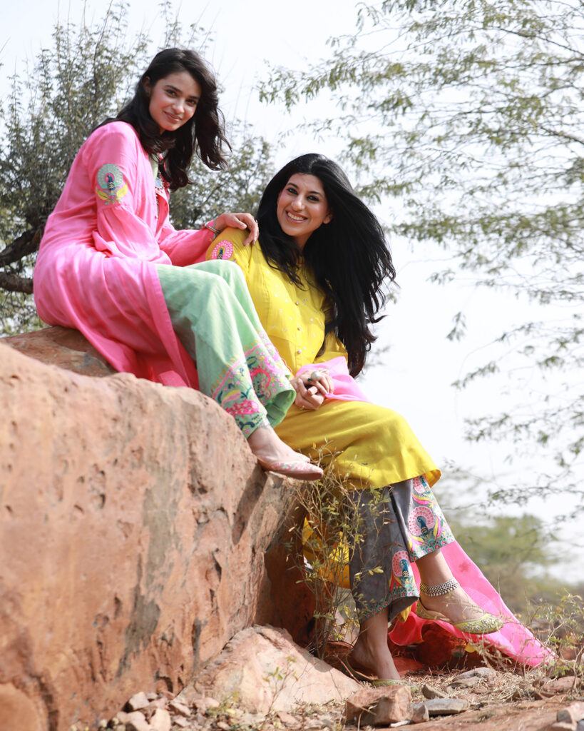 Discover the top 10 best printed saree designs for 2024 at Rajiramniq. Explore floral, geometric, abstract, and more to elevate your ethnic wardrobe.