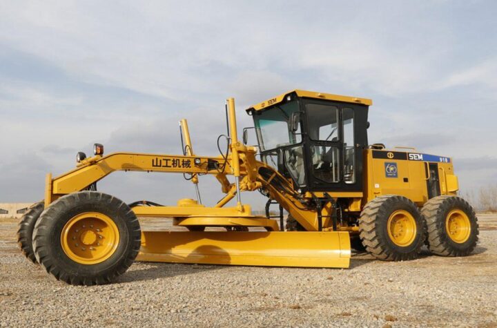 Motor grader for rent (Bahrain)